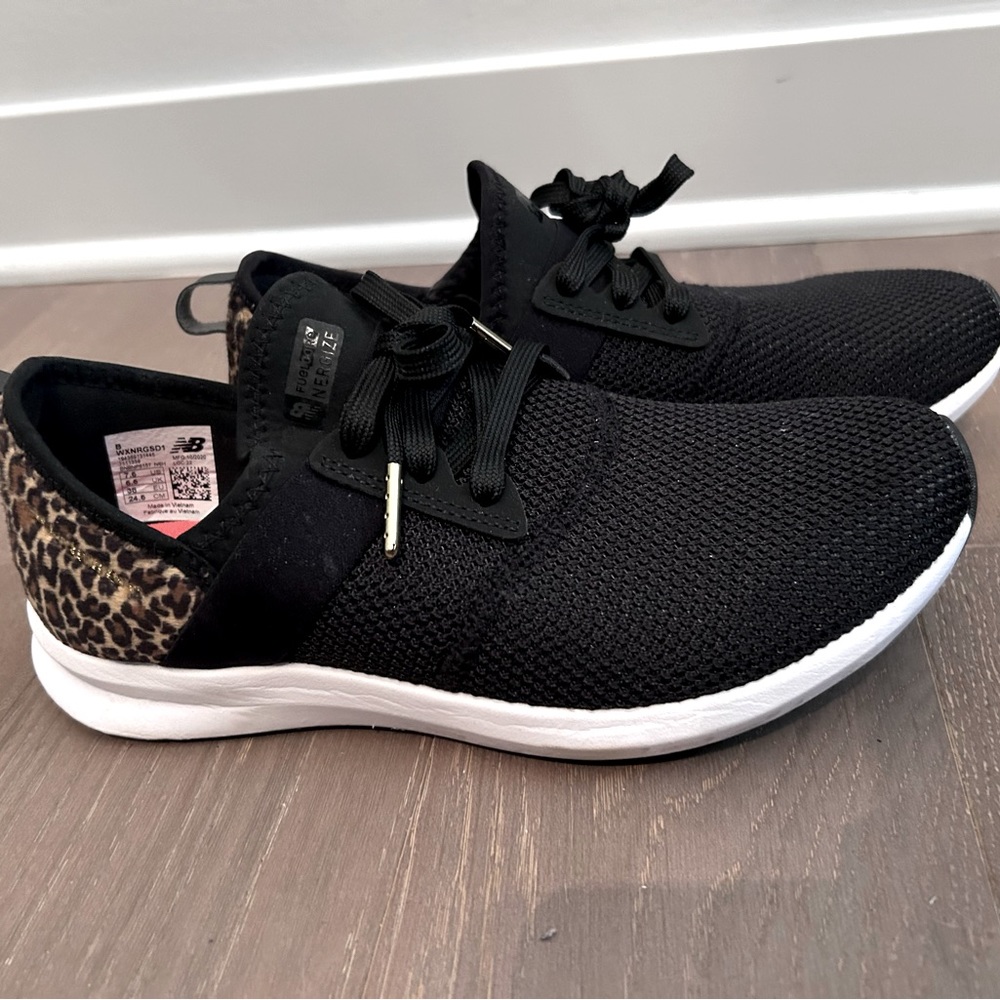 New Balance Cheetah & Black Like New Tennis Shoes